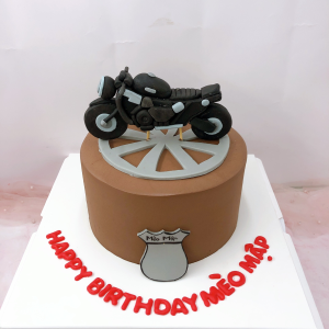 Bánh sinh nhật hình xe mô tô - mẫu bánh sinh nhật đẹp cho người yêu